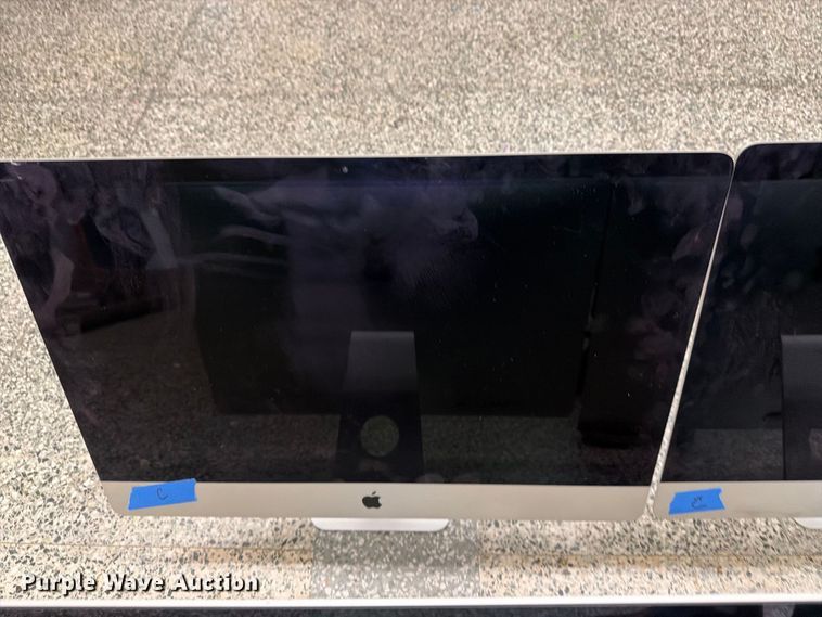 image for item FT8037 (4) Apple all-in-one desktop computers