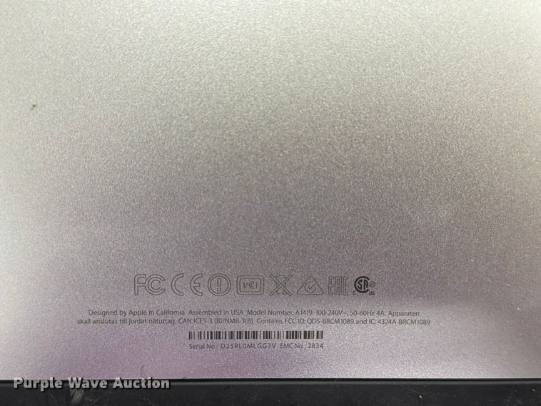 image for item FT8037 (4) Apple all-in-one desktop computers