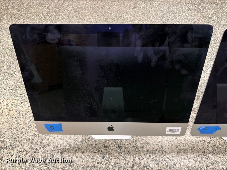 image for item FT8038 (4) Apple all-in-one desktop computers
