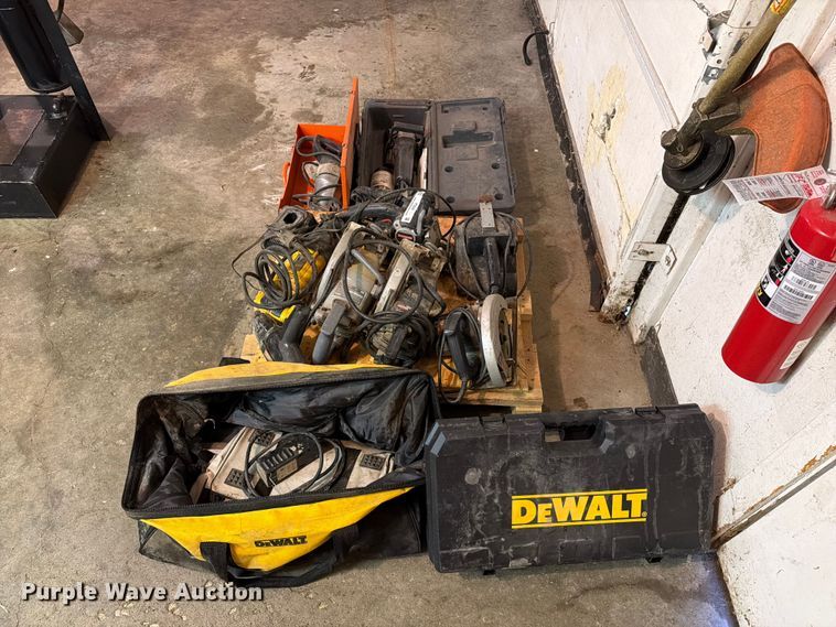 image for item FT8042 Power tools