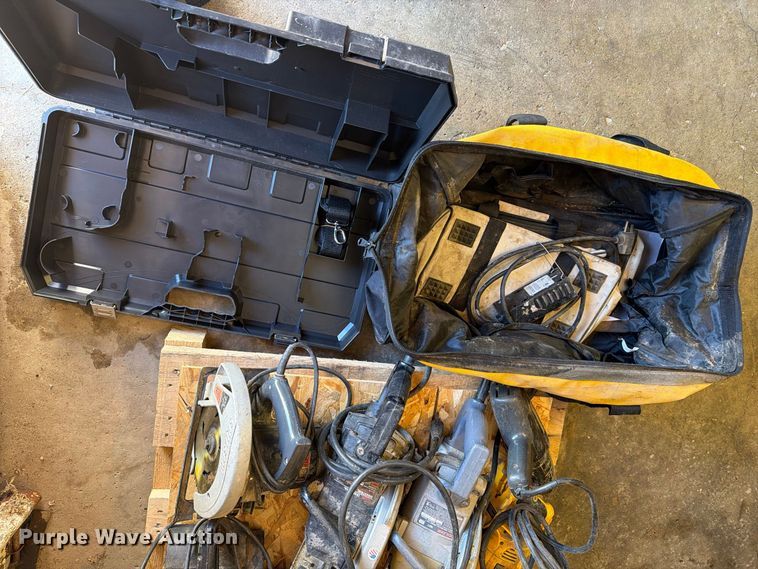 image for item FT8042 Power tools