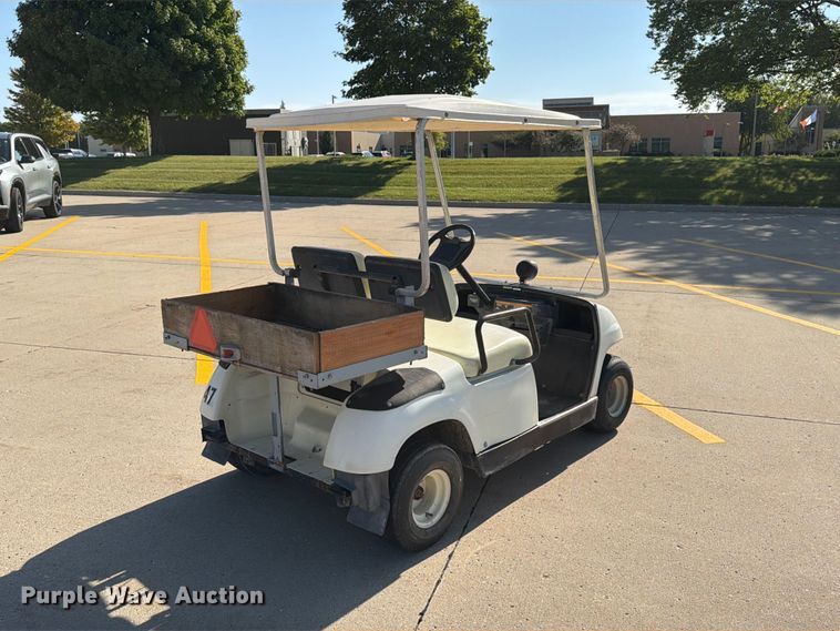 image for item FT8045 1997 Yamaha G16A golf cart