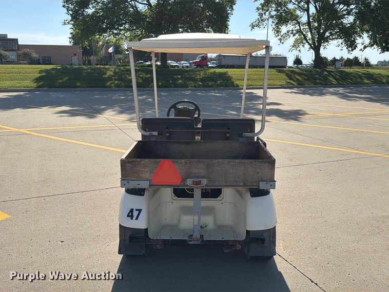 image for item FT8045 1997 Yamaha G16A golf cart