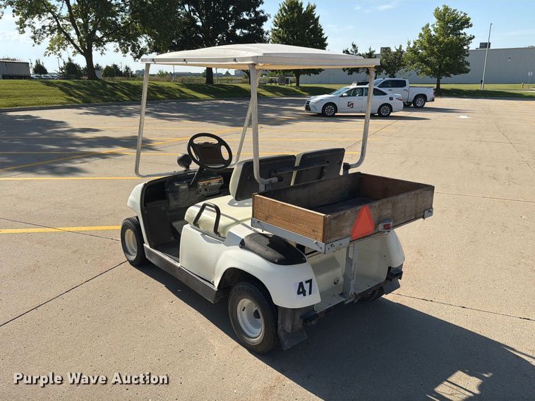 image for item FT8045 1997 Yamaha G16A golf cart