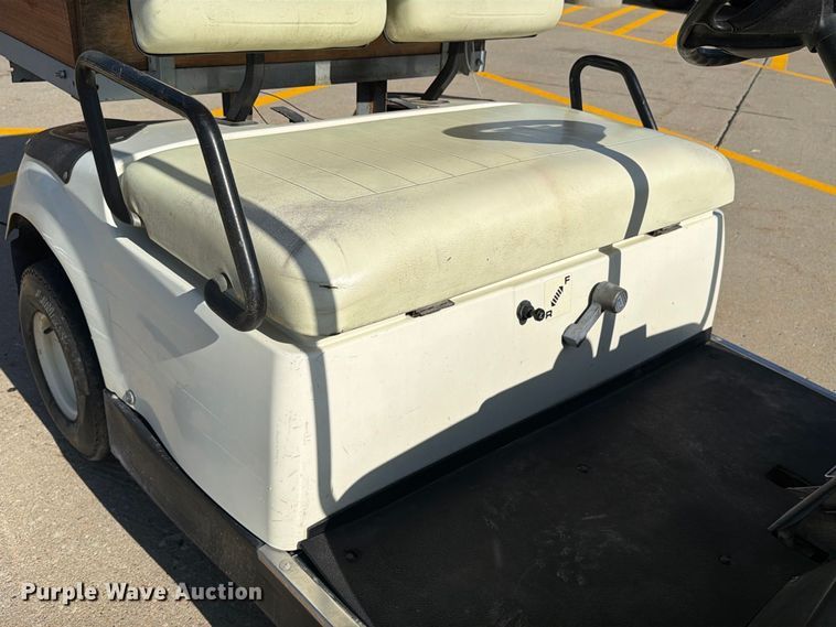 image for item FT8045 1997 Yamaha G16A golf cart