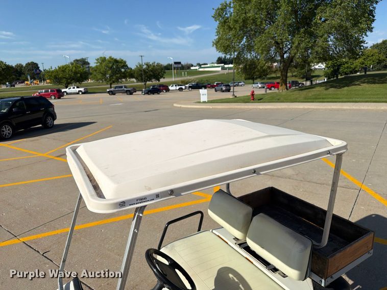 image for item FT8045 1997 Yamaha G16A golf cart
