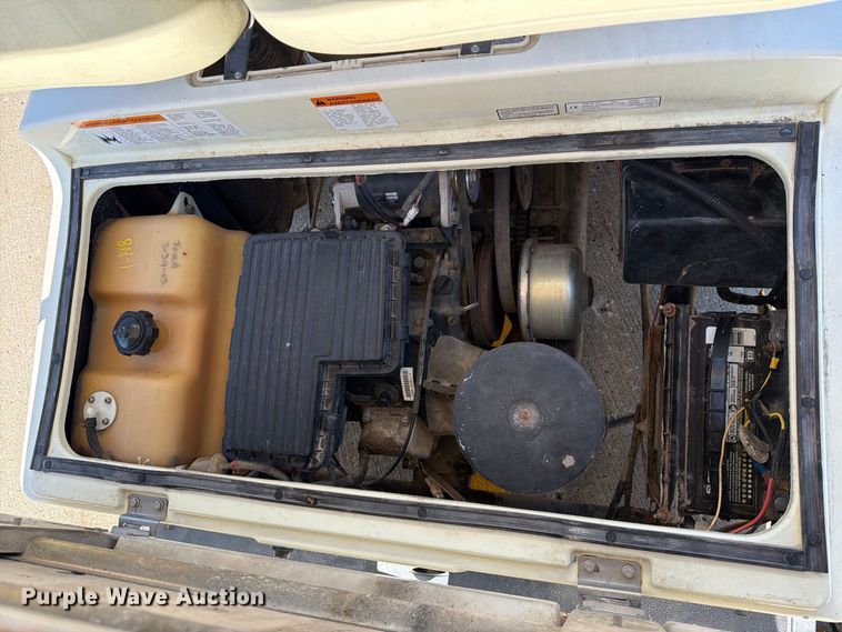 image for item FT8045 1997 Yamaha G16A golf cart