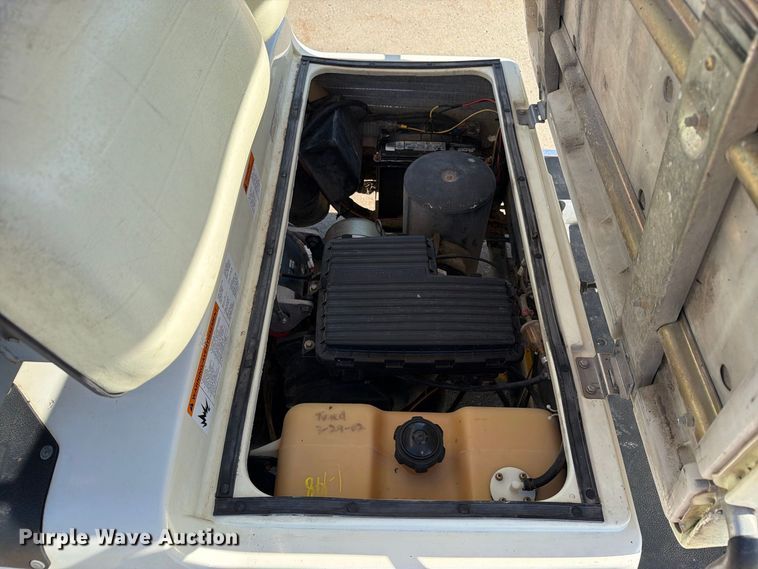 image for item FT8045 1997 Yamaha G16A golf cart