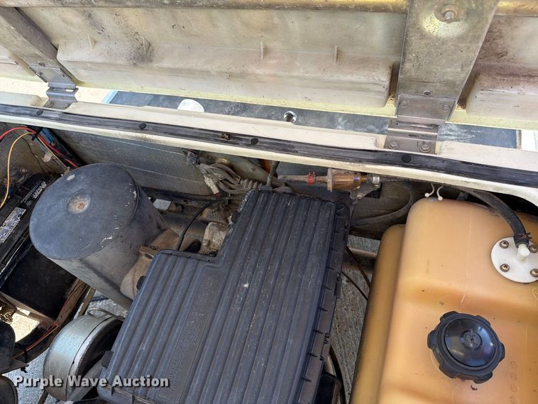 image for item FT8045 1997 Yamaha G16A golf cart