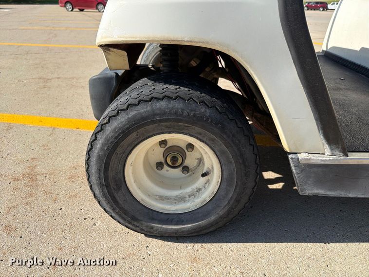 image for item FT8045 1997 Yamaha G16A golf cart
