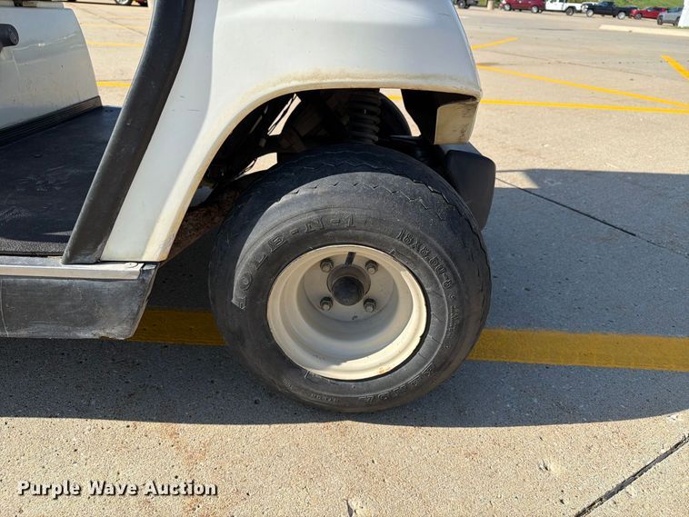 image for item FT8045 1997 Yamaha G16A golf cart