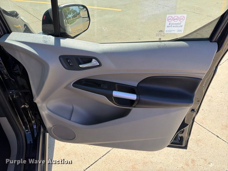 image for item FT8046 2015 Ford Transit Connect van