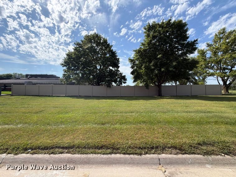 image for item FT8047 Approximately 240' of vinyl fencing