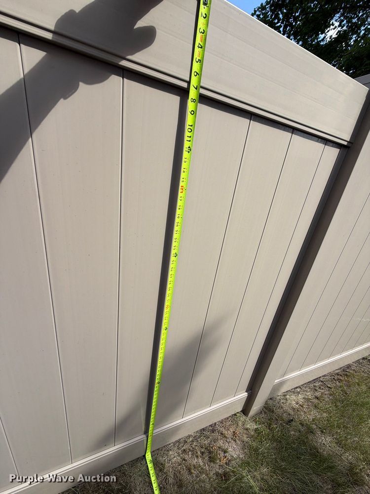 image for item FT8047 Approximately 240' of vinyl fencing