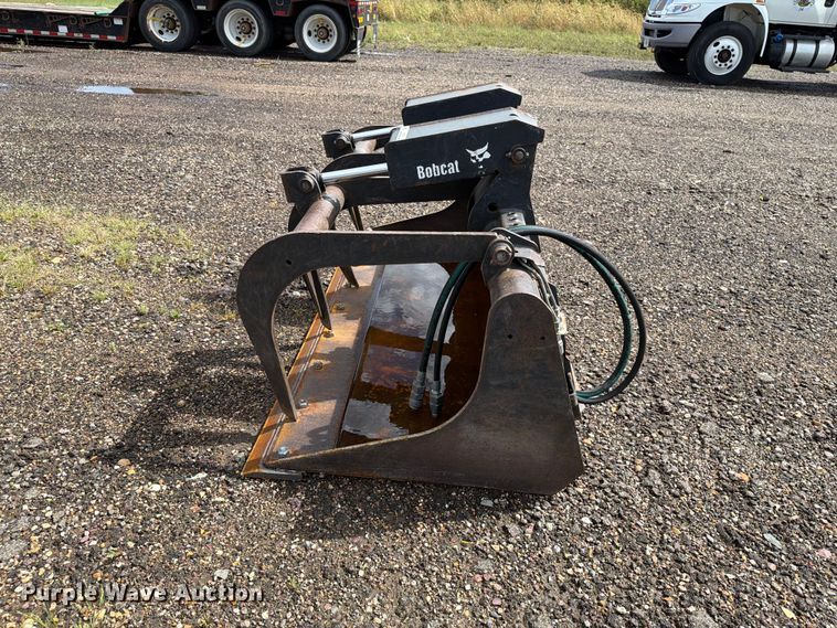 image for item FT8050 Bobcat 66 GNDL BKT GRPL skid steer grapple bucket