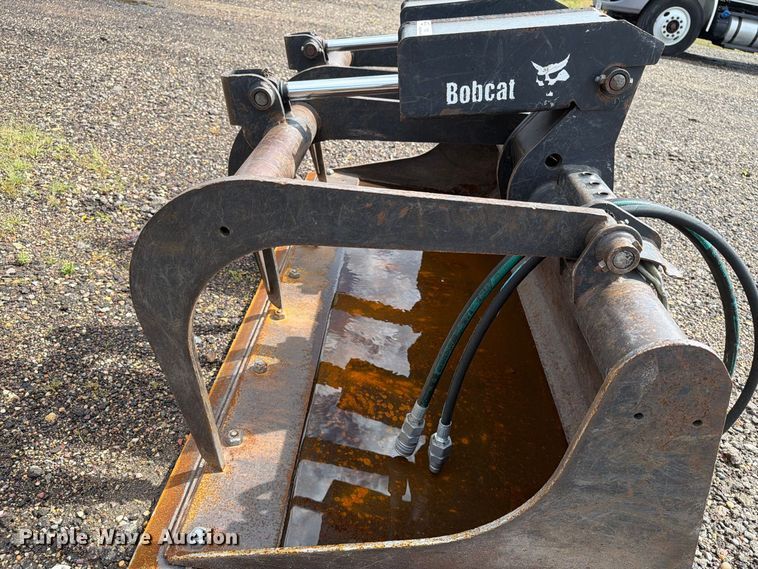image for item FT8050 Bobcat 66 GNDL BKT GRPL skid steer grapple bucket