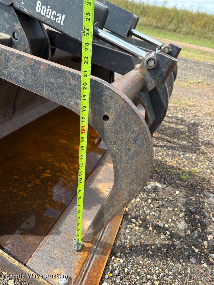 image for item FT8050 Bobcat 66 GNDL BKT GRPL skid steer grapple bucket