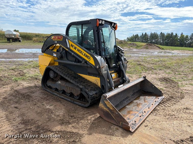 image for item FT8051 2019 New Holland C232 tracked skid steer loader