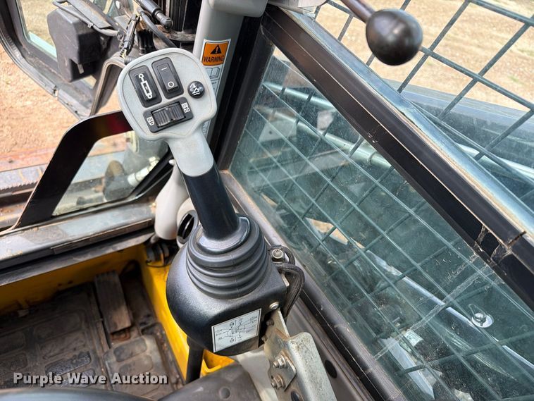image for item FT8051 2019 New Holland C232 tracked skid steer loader