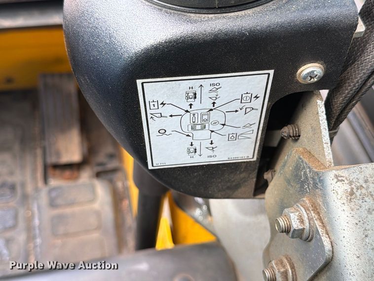image for item FT8051 2019 New Holland C232 tracked skid steer loader