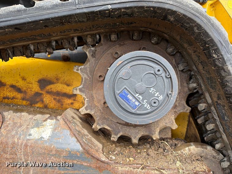 image for item FT8051 2019 New Holland C232 tracked skid steer loader