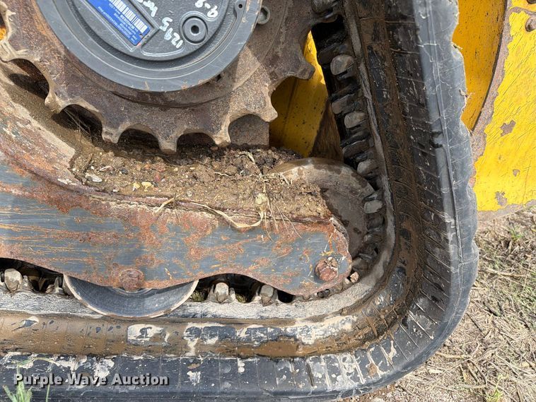 image for item FT8051 2019 New Holland C232 tracked skid steer loader