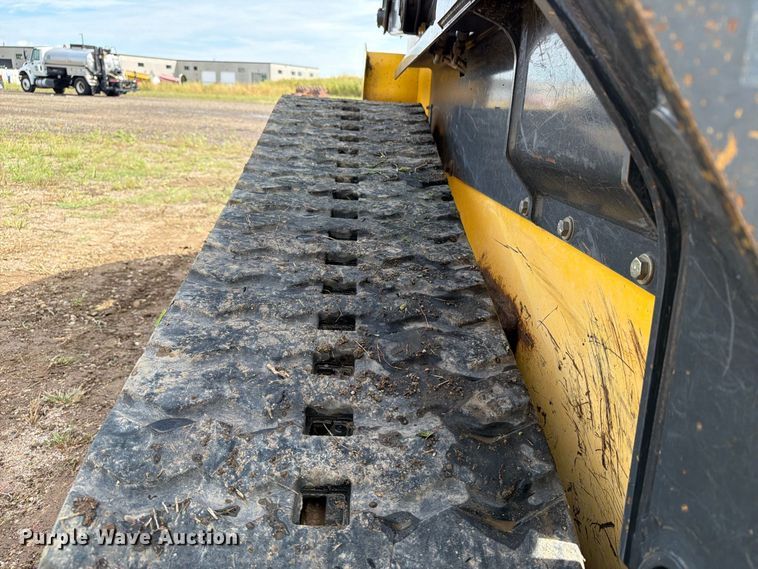 image for item FT8051 2019 New Holland C232 tracked skid steer loader