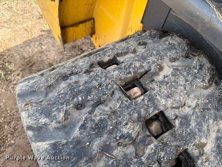 image for item FT8051 2019 New Holland C232 tracked skid steer loader