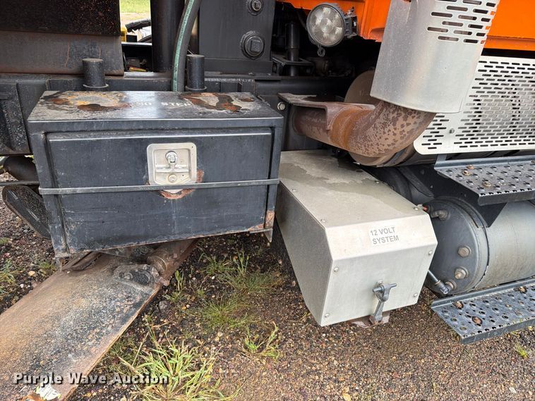 image for item FT8052 2013 International SF567 dump truck