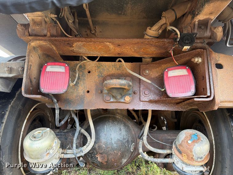 image for item FT8052 2013 International SF567 dump truck
