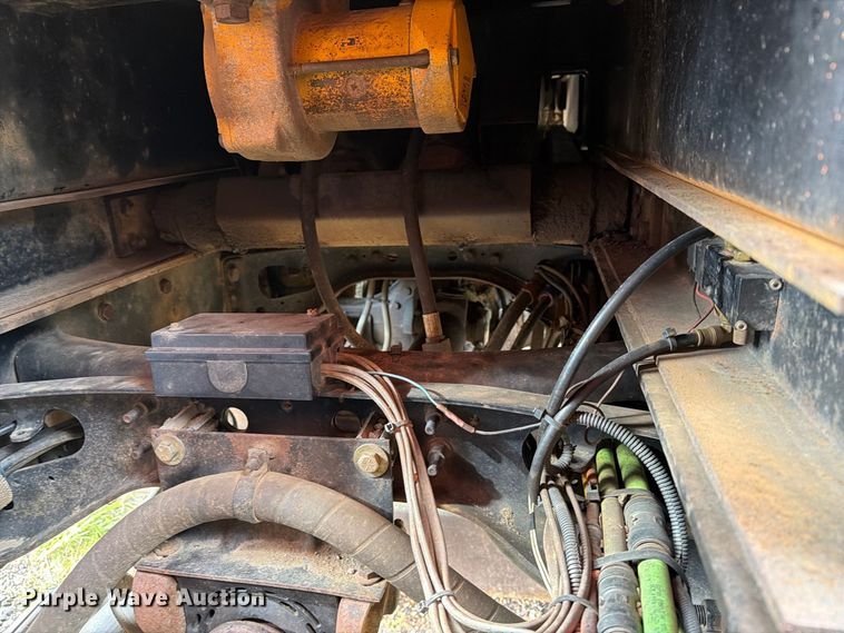 image for item FT8052 2013 International SF567 dump truck