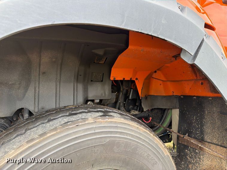 image for item FT8052 2013 International SF567 dump truck