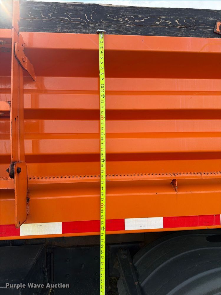 image for item FT8052 2013 International SF567 dump truck