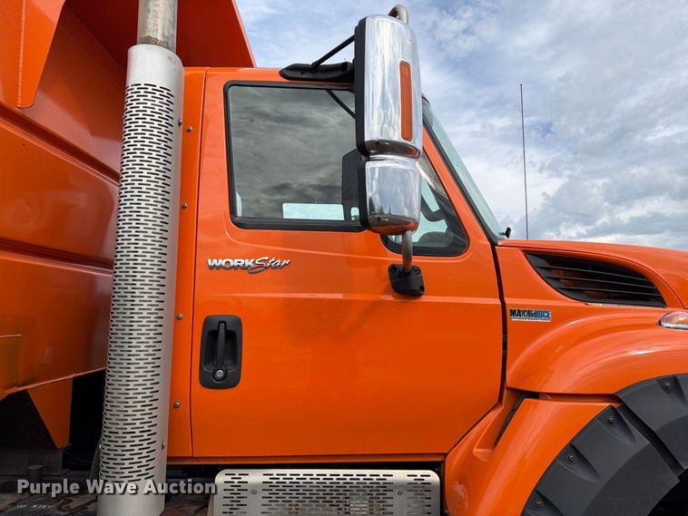 image for item FT8052 2013 International SF567 dump truck