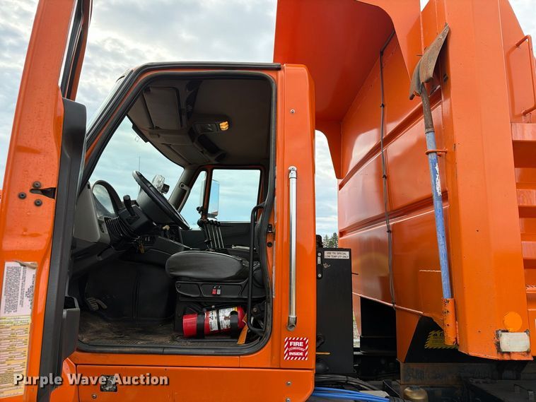 image for item FT8052 2013 International SF567 dump truck