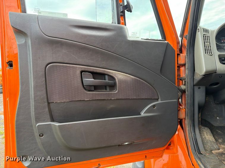 image for item FT8052 2013 International SF567 dump truck