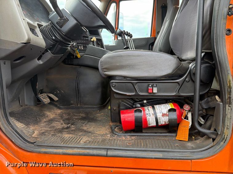 image for item FT8052 2013 International SF567 dump truck