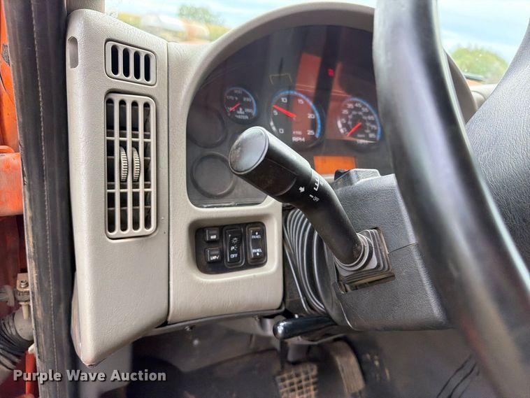 image for item FT8052 2013 International SF567 dump truck