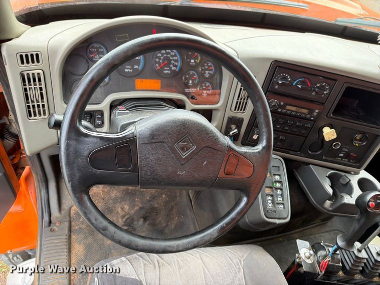 image for item FT8052 2013 International SF567 dump truck