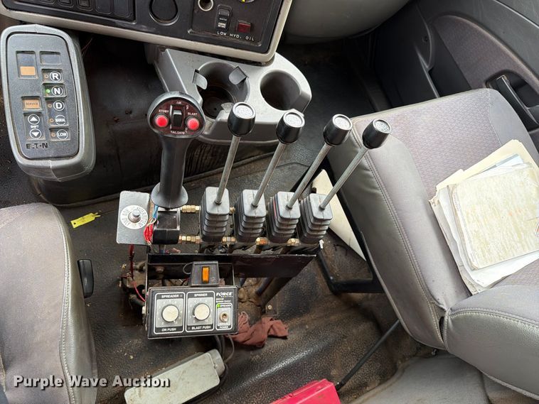 image for item FT8052 2013 International SF567 dump truck