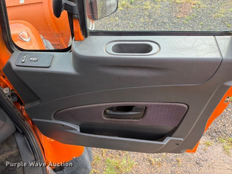 image for item FT8052 2013 International SF567 dump truck