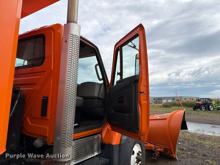 image for item FT8052 2013 International SF567 dump truck