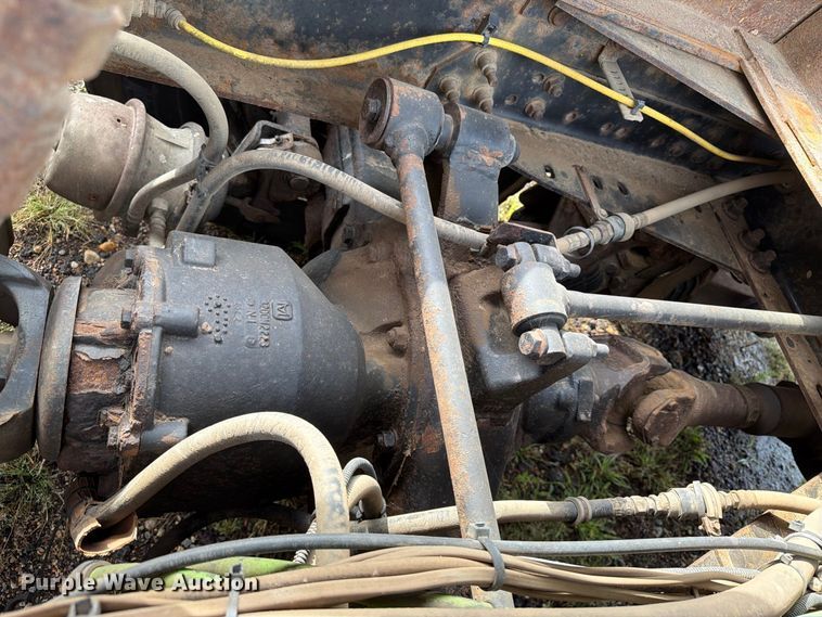 image for item FT8052 2013 International SF567 dump truck