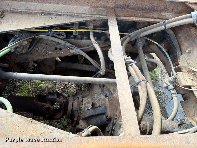 image for item FT8052 2013 International SF567 dump truck