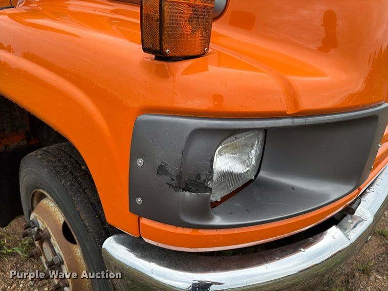 image for item FT8053 2004 Chevrolet C4500 dump truck