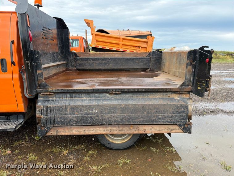 image for item FT8053 2004 Chevrolet C4500 dump truck