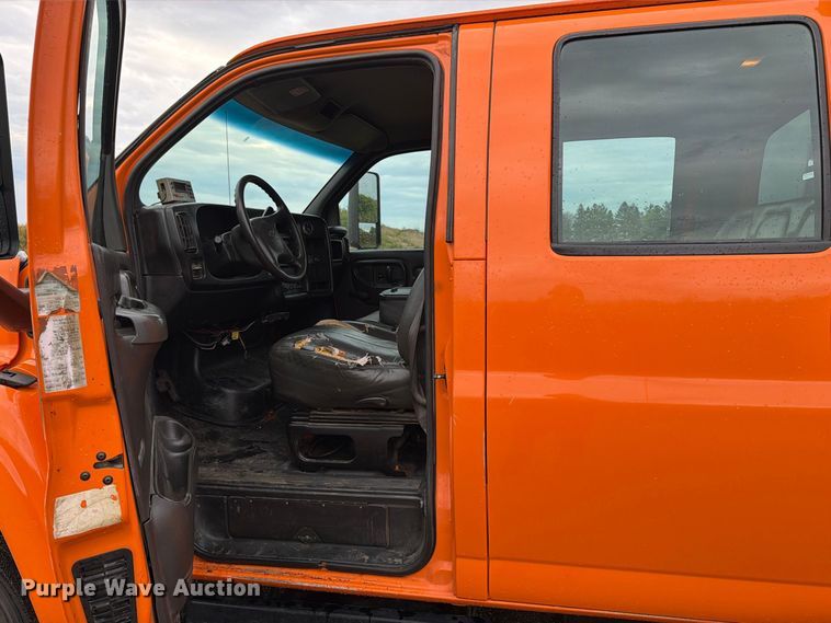 image for item FT8053 2004 Chevrolet C4500 dump truck