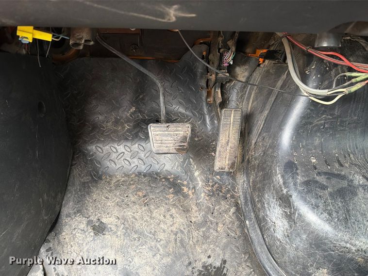 image for item FT8053 2004 Chevrolet C4500 dump truck