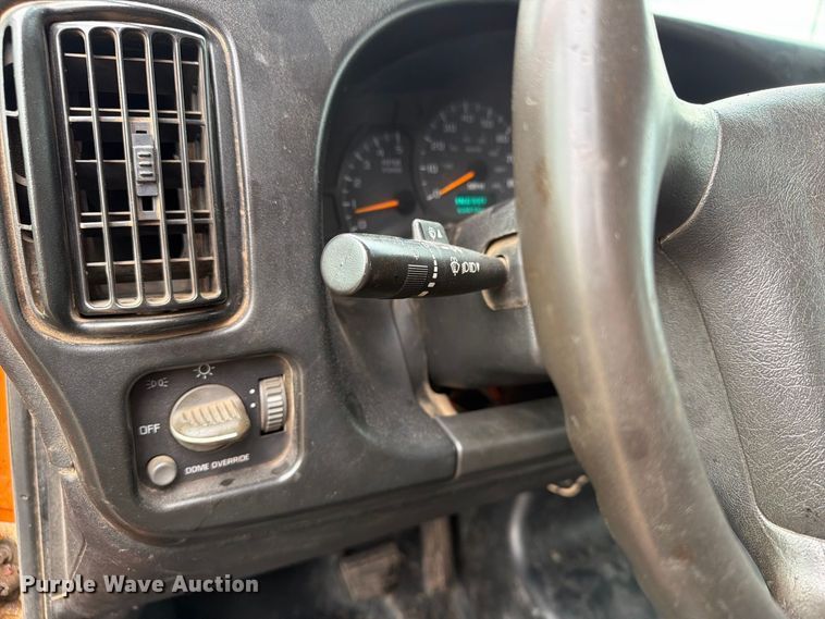 image for item FT8053 2004 Chevrolet C4500 dump truck