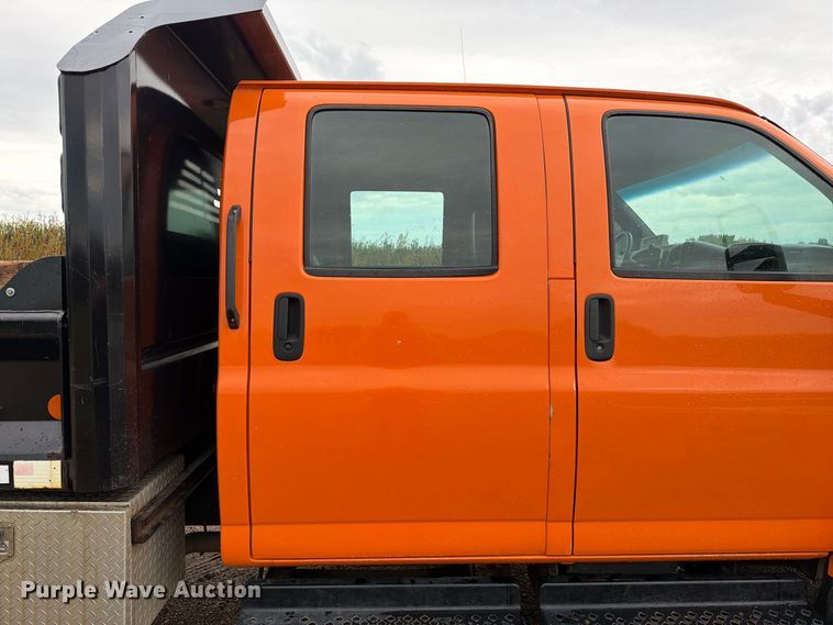 image for item FT8053 2004 Chevrolet C4500 dump truck